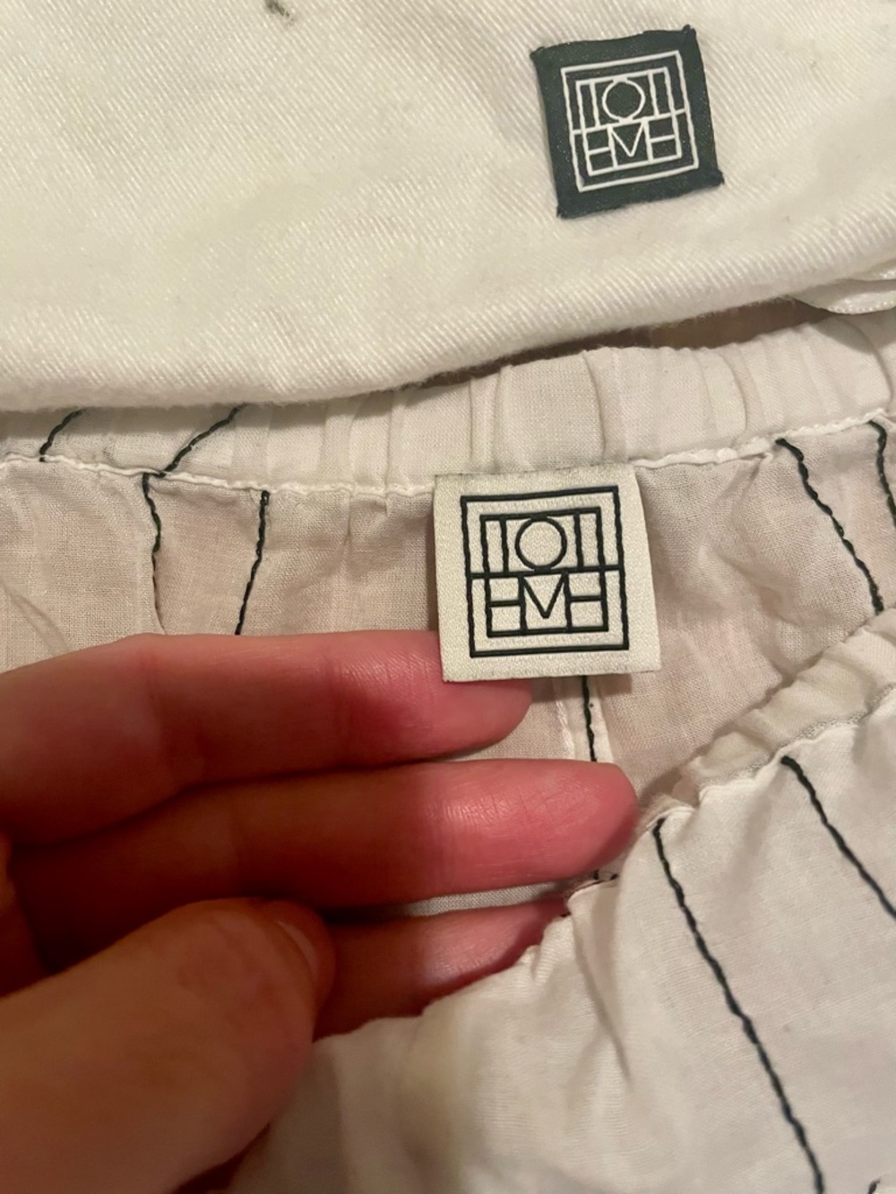 Toteme Monogram Cotton Shorts - Picture 6 of 8